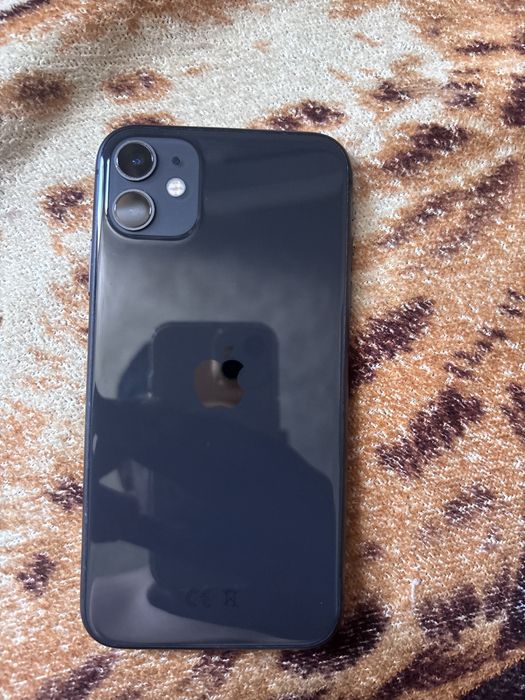 Продавам Iphone11 64gb