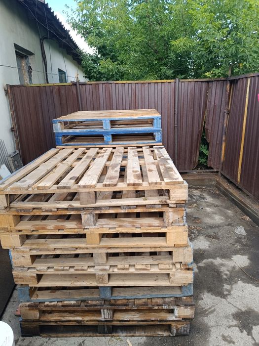 Продам поддоны по 2000