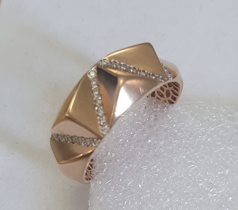 Колечко   бриллиантик.