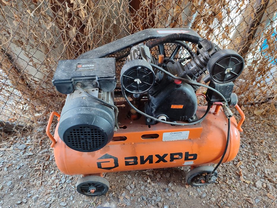 Продам Компрессор. Вихрь.