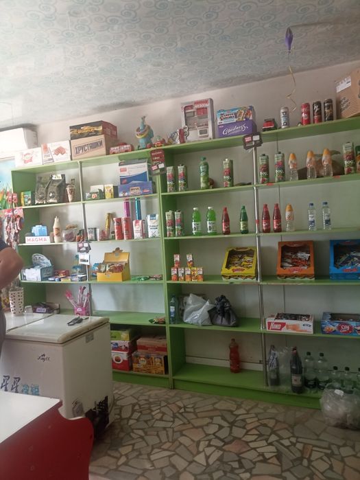 Dukon uchun tayyor mebel