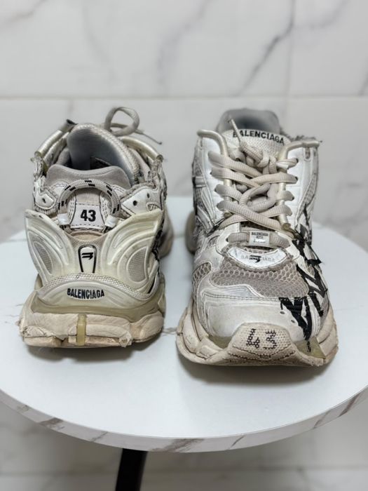 Кроссовки balenciaga runner graffiti white black