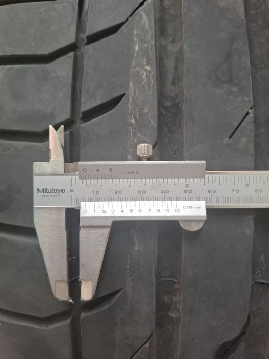 Vând 2 anvelope vară Gripmax Stature H/T 315/35 R20