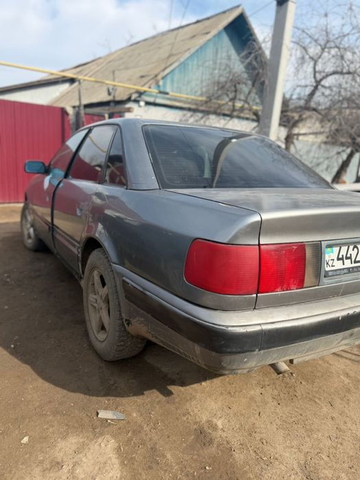 Продам ауди 100 седан