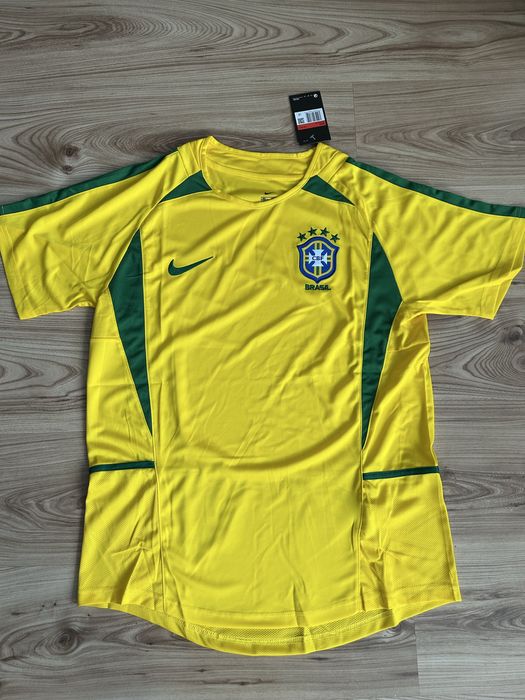 Футболни тениски – ТОП отбори | Нови, Ретро и Concept екипи