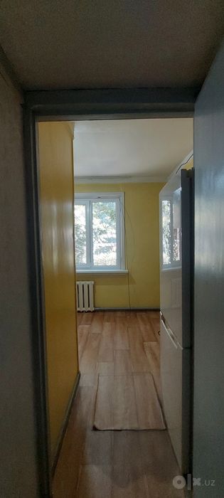 1 ком. квартира, 1/1/2 (1 этаж). Спутник 5 (Сергели). Дом деревянный.
