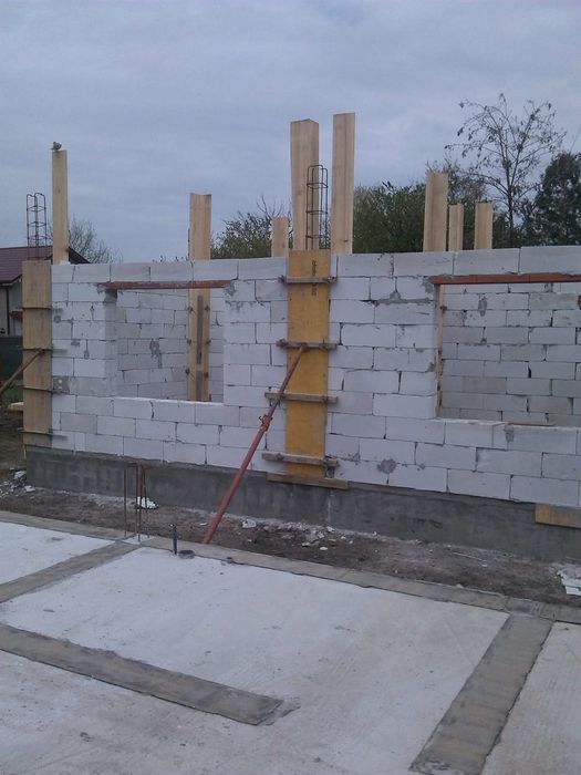 Amenajări interioare și exterioare