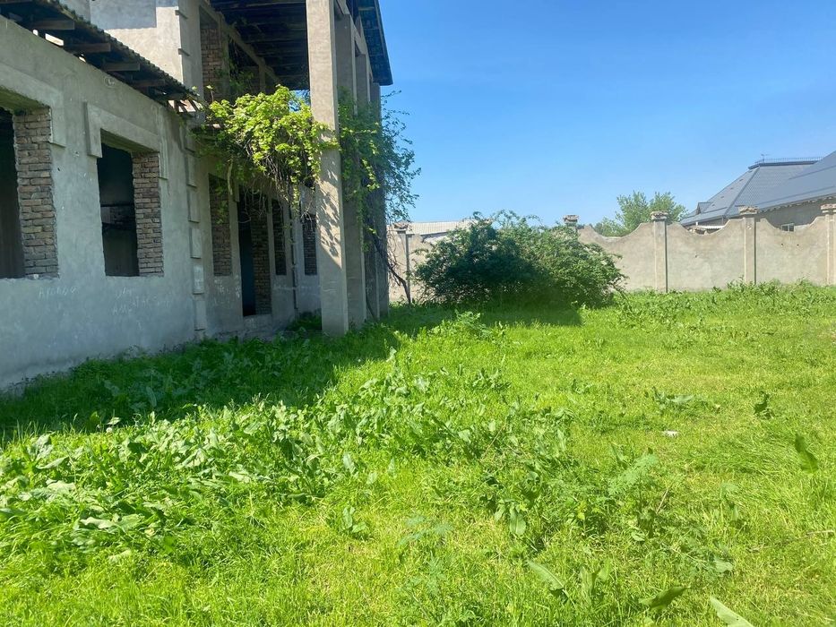 Уй сотилади. 10 сотих