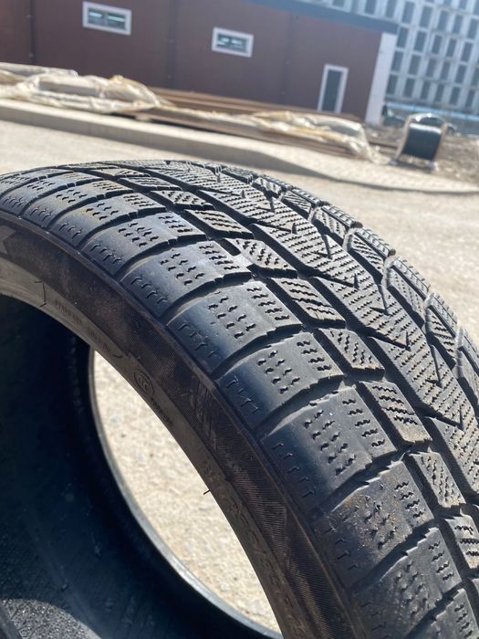продается зимные шины