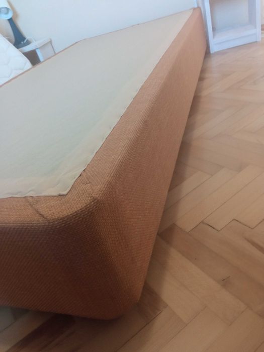 Обзавеждане от къща за гости - кревати - НАМАЛЕНА ЦЕНА, лампи, одеала