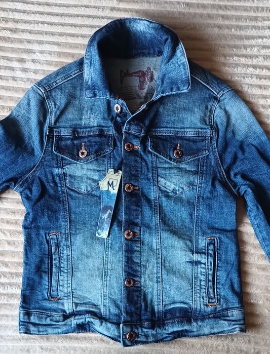 Дамско дънково яке.