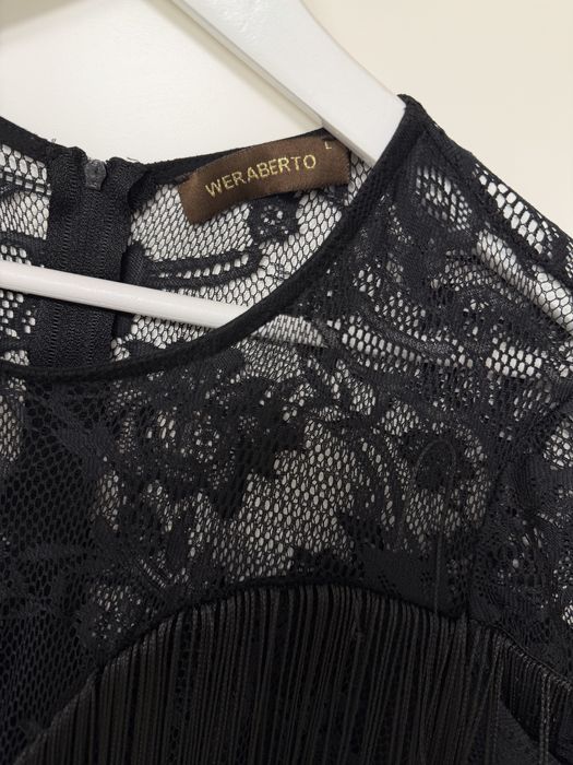 Черен стилен гащеризон с дантела и ресни