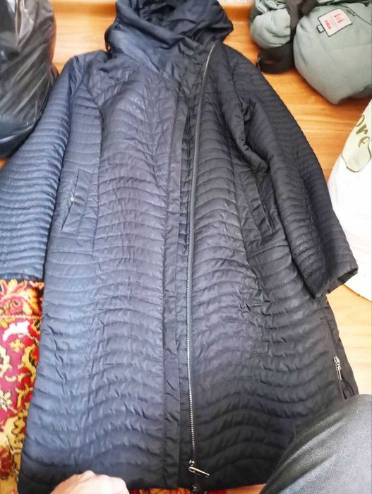 Продам женская зимняя куртка осень весна