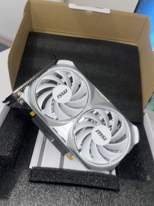 RTX 4060 8GB / Гарантия/ Коробка / Идеал