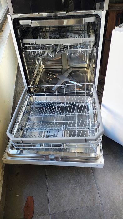 Съдомиялна  60см , Bosh,LG. Полувграждане !