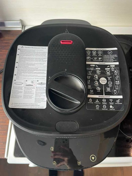 Продавам Мултикукър PHILIPS ALL-IN-ONE HD2151/40 ЧЕРЕН, ALL-IN-ONE