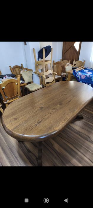 Masă ovală din stejar