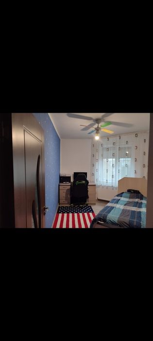 Schimb apartament cu 4camere complet mobilat cu unul cu 2 camere plus diferența.