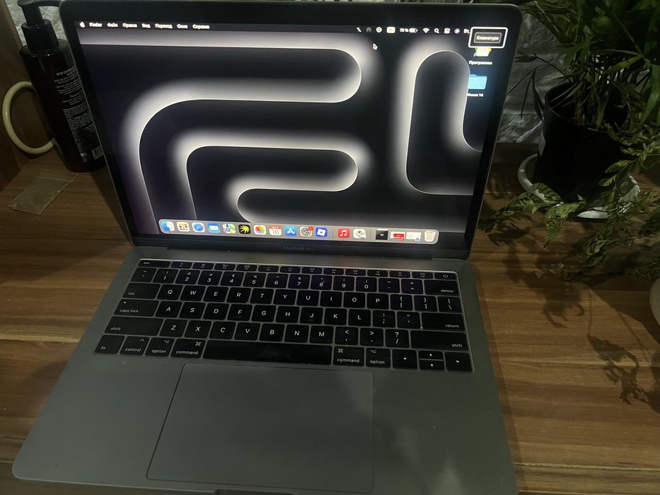 Ноут Macbook 13pro