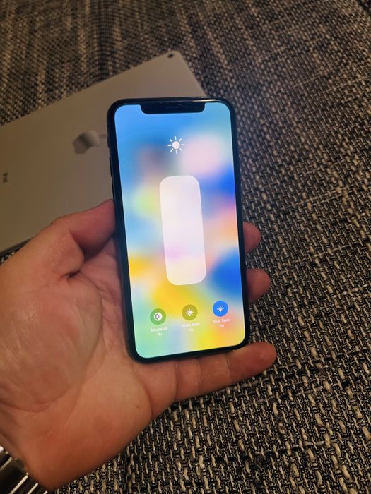 Iphone x gray 256 gb baterie 94% liber de icloud