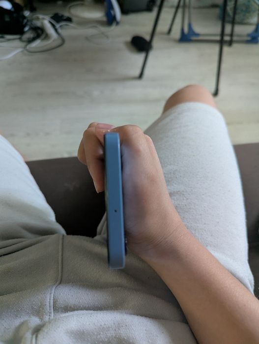 Два телефона Samsung s 9 plus и Samsung a 15
