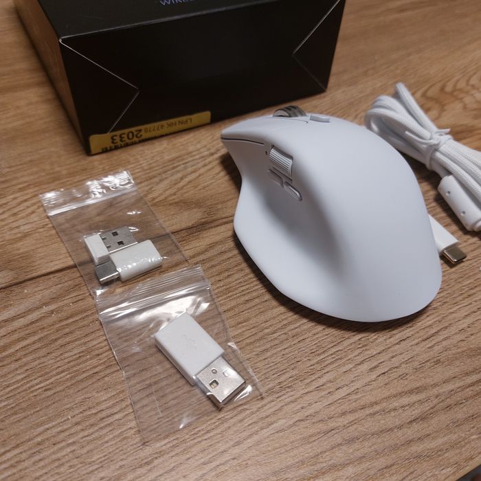 Безжична ергономична мишка Keychron M6 White (Пълен комплект)