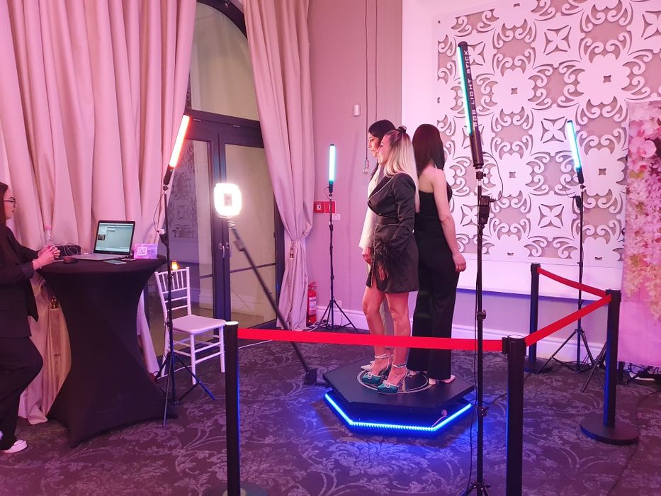Ofer servicii oglinda magica/photobooth/platforma video 360/fum greu