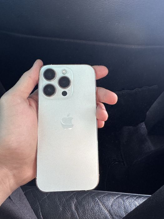 Продам Айфон 14 про