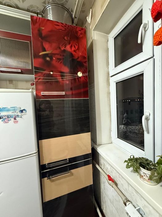 Продам кухонный мебель