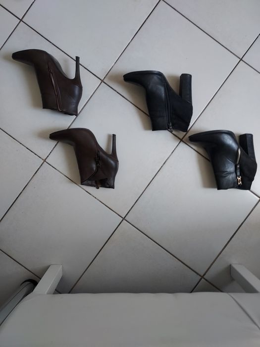 vand botine piele ecologică, marimea 38,produs de calitate,
