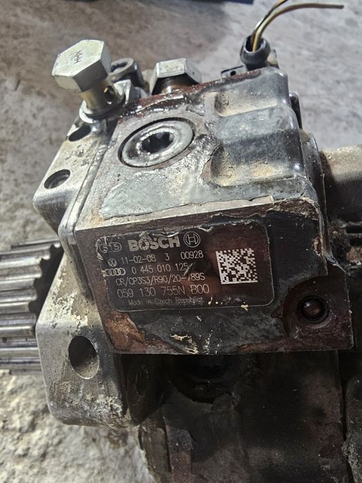 Pompa injectie inalta presiune 059130755j 0445010125 3.0 tdi BKS Audi