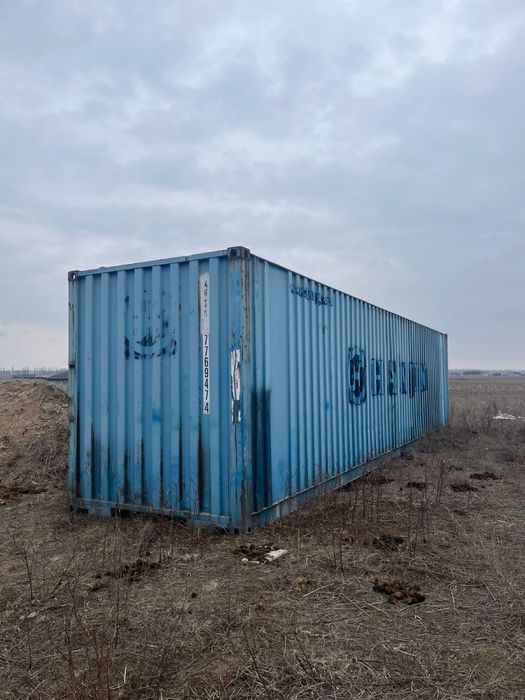 Продаётся морской контейнер