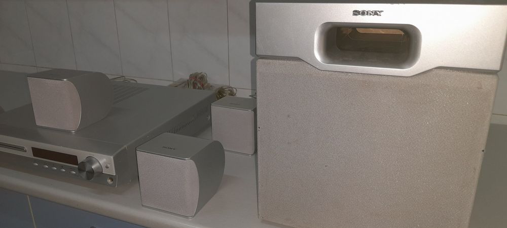 Sistem 5.1 SONY sunet excelent