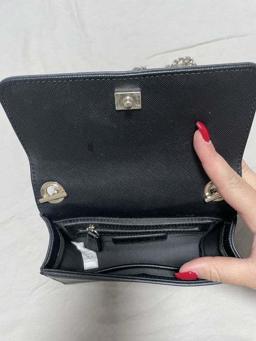 Чаерна чанта на Valentino