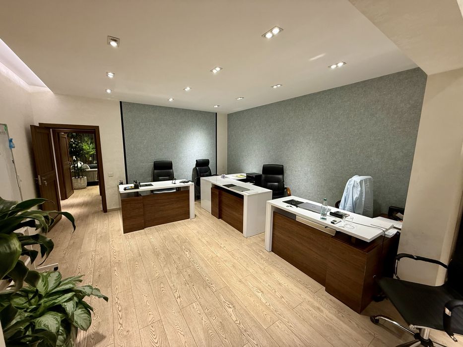 Продаю Своя Hi-Tech Office Себзор Korzinka.uz Вдоль Дороги 85м2.