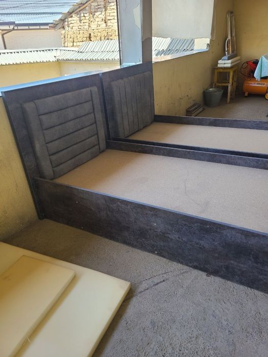 1 kishilik krovat 100 % MDF dan ishlangan. Sifati a'lo. Yangi yasalgan