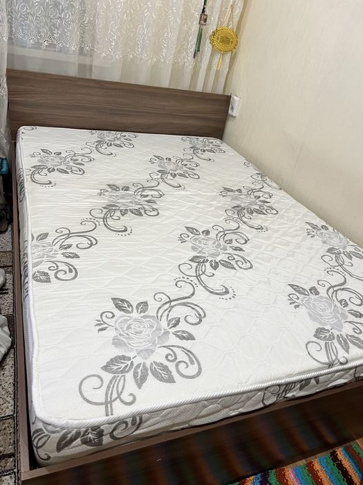 Продам кровать 140*190