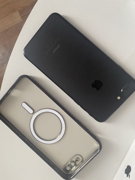 Iphone 7+  Продам айфон 7 плюс