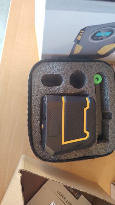Vând laser nou în cutie