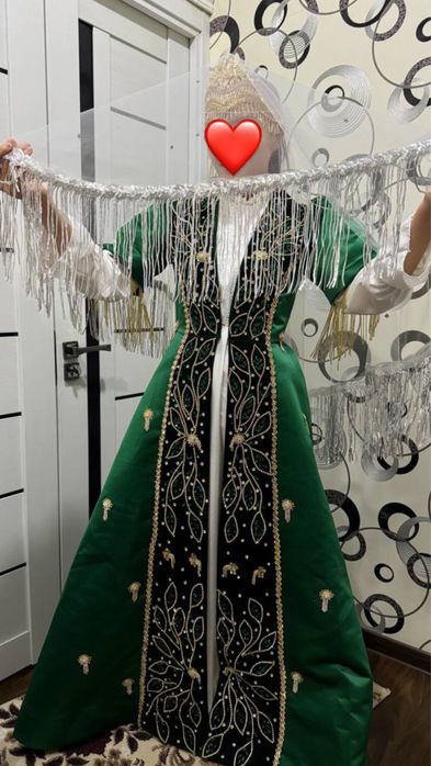 Келинлик ансамбли сотилади 550.000