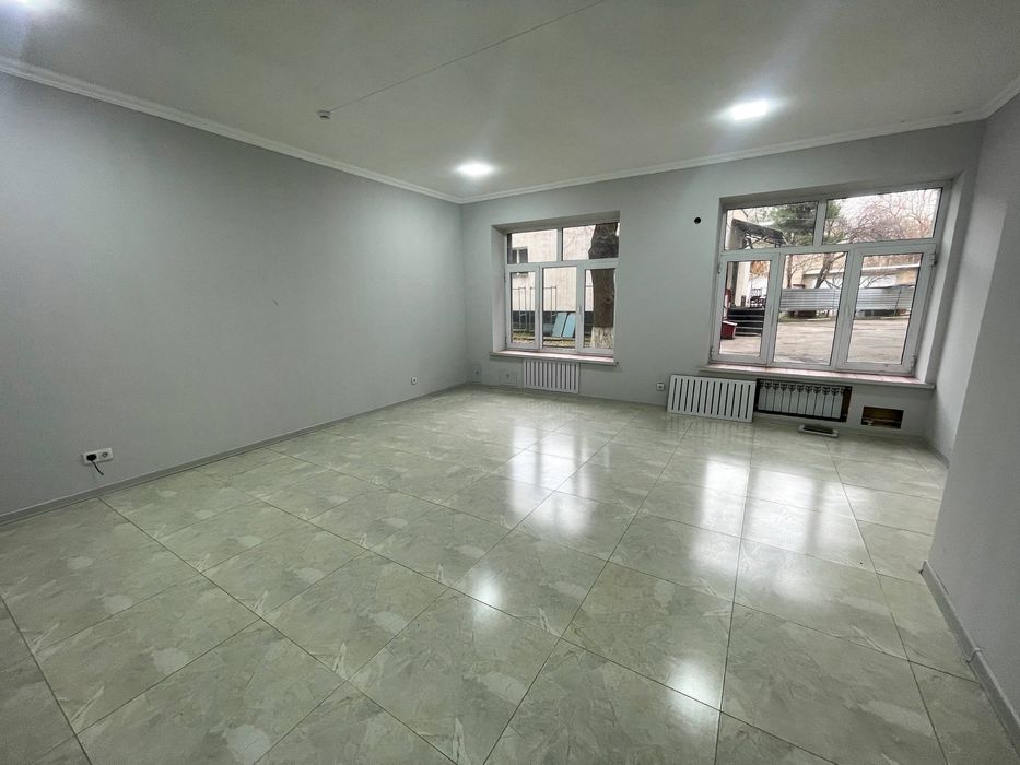 Аренда здания под школу, университет. М. Новза ул. Мукимий, 7500 m2 V1