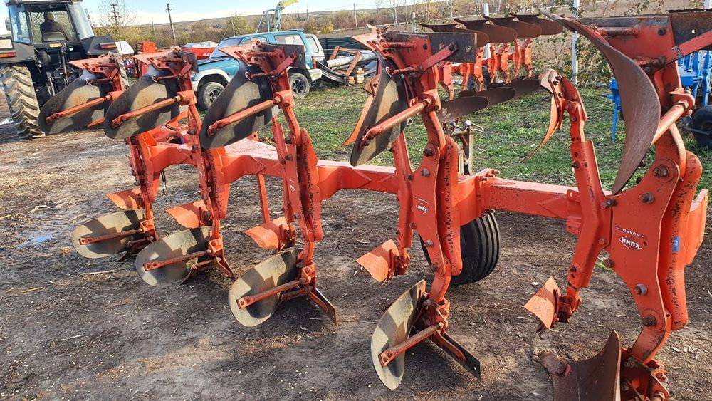 Plug kuhn master 120 5 brazde reversibil
