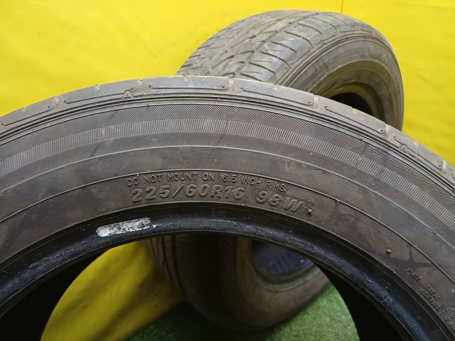Шины 225/60 R16 Falken пара.