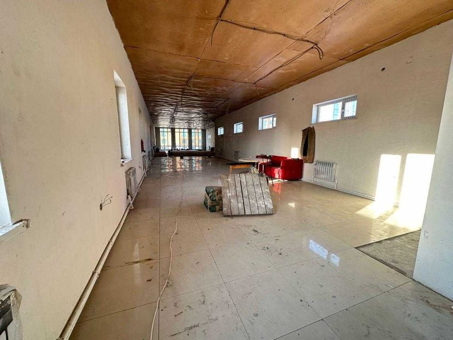 Коммерция в центре, первая линия