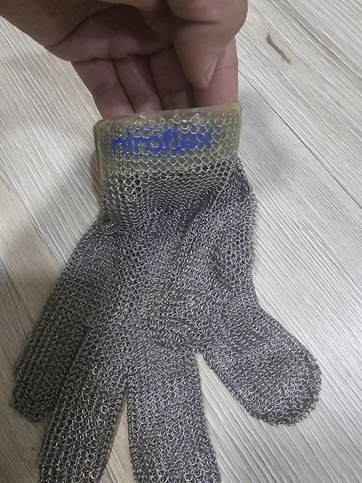 кульчужное перчатка