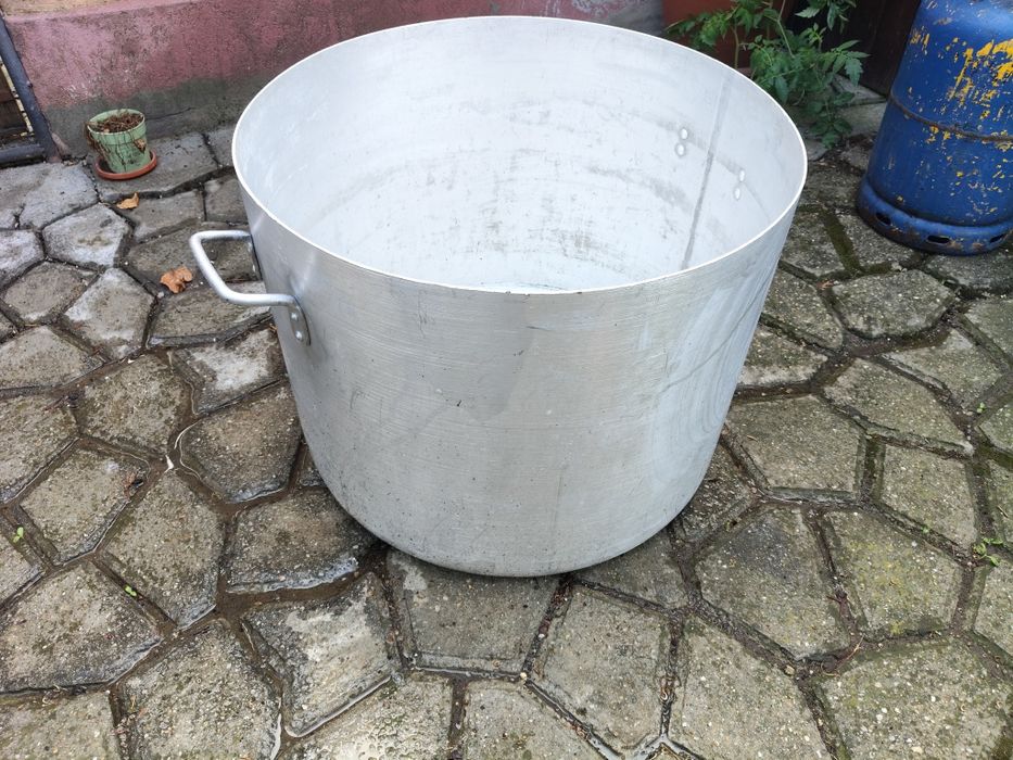 Oala capacitate de 150 litri