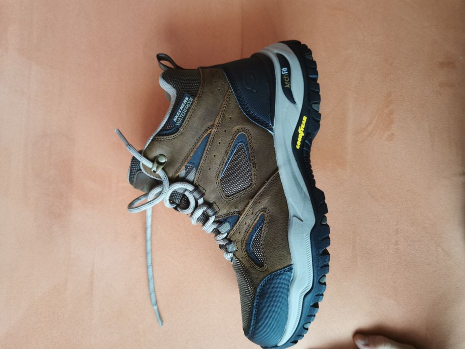 Skechers - Ghete Arch Fit Dawson