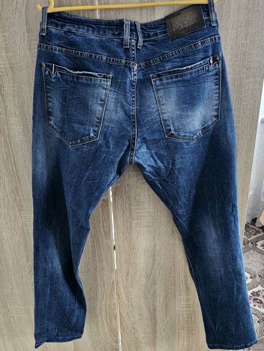 Различни модели дънки