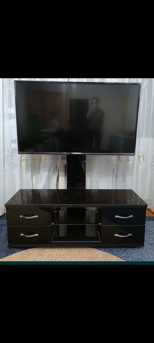 Podstavka tumba pod televizor. Подставка тумба под тв.