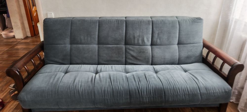 Продам диван в отличном состоянии.